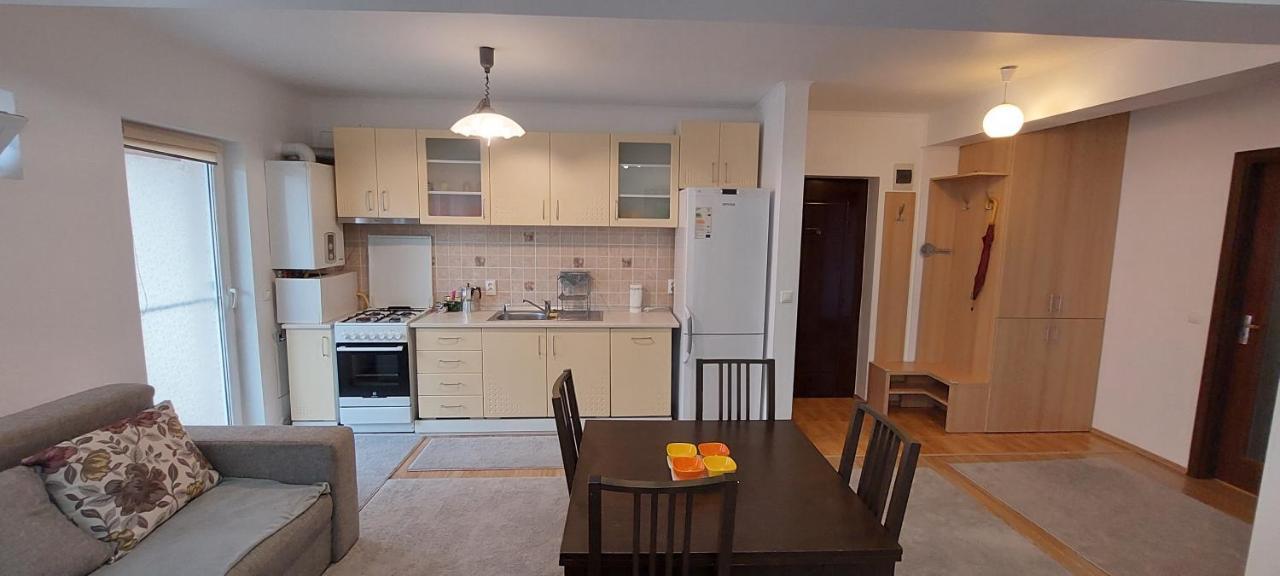 Apartament Cu 3 Căn hộ *