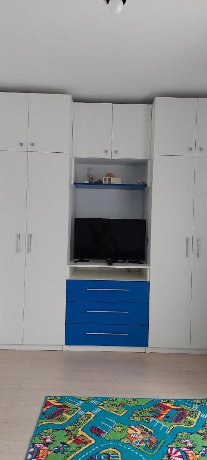 Căn hộ Apartament Cu 3 *
